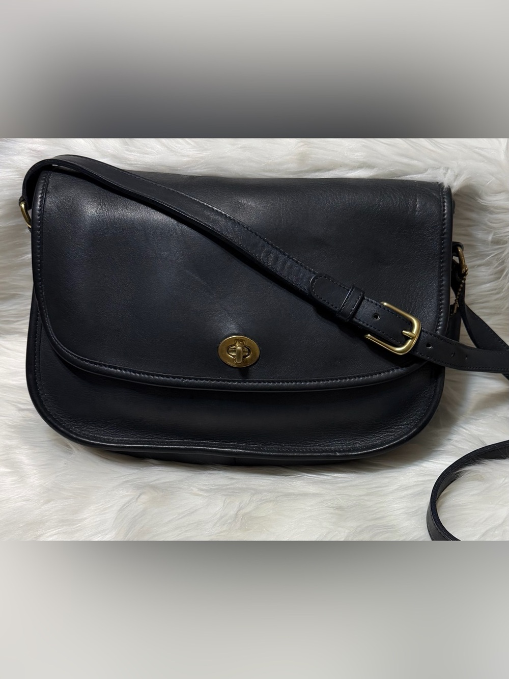 Coach Vintage City Bag 9790 Navy Blue Turn-Lock and Adjustable Strap Crossbody